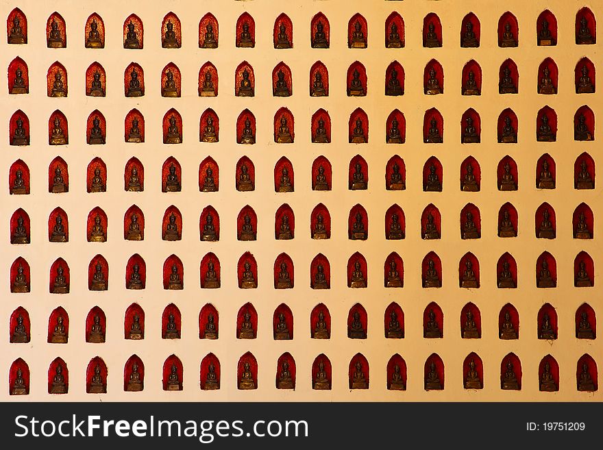 Small Many Buddha On The Temple Wall