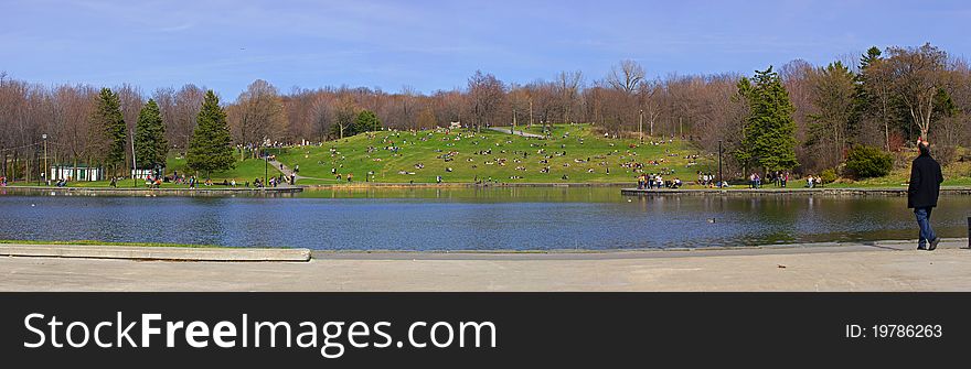 Wide view of a lake at Park Mont Royal, Montreal