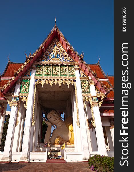 Buddha Lay Down In Temple