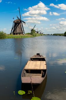 Windmill Landscape At Kinderdijk The Netherlands Royalty Free Stock Images