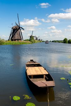 Windmill Landscape At Kinderdijk The Netherlands Royalty Free Stock Photo