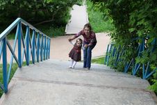Mother And Child In Park Royalty Free Stock Photography