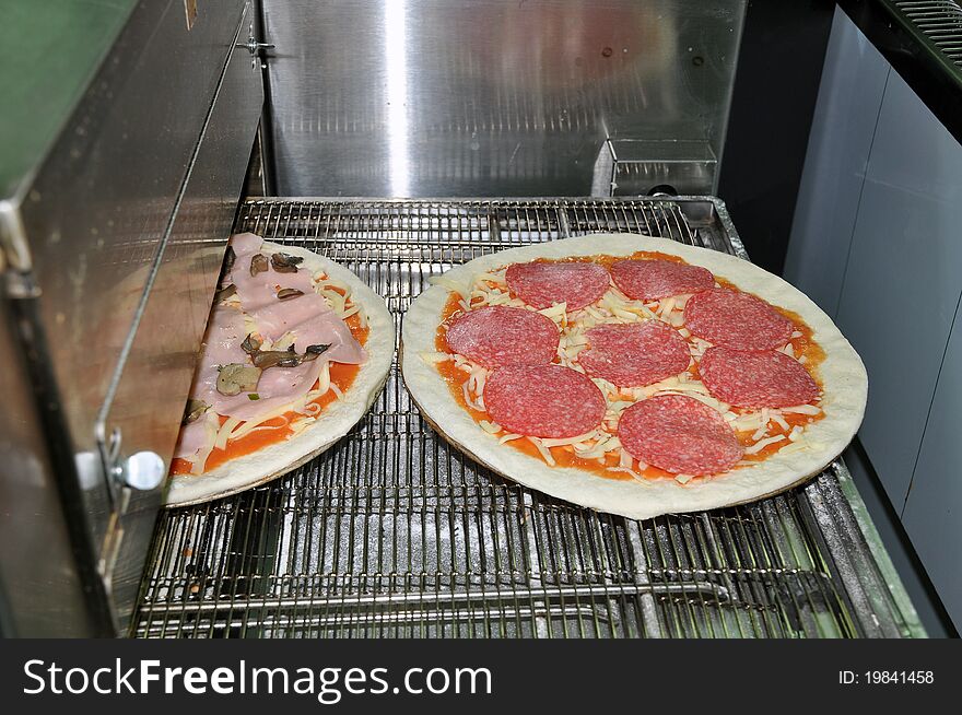 Oven of pizza aluminum industrialist. Oven of pizza aluminum industrialist