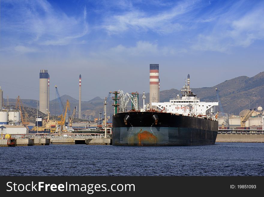 Super petrol tanker tied up in Cartagena