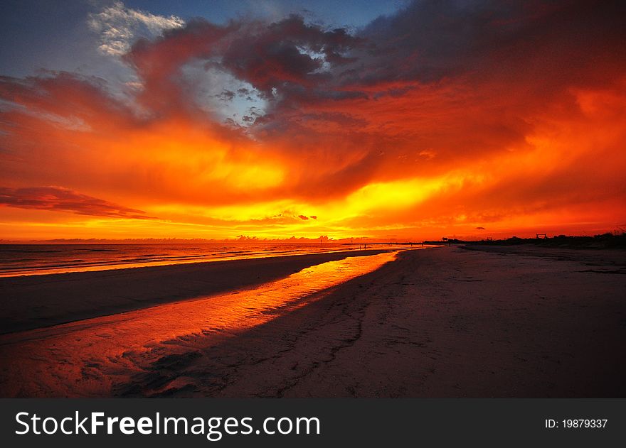 Sunset at the shoreline of Honeymoon Island State Park, Florida. Sunset at the shoreline of Honeymoon Island State Park, Florida.