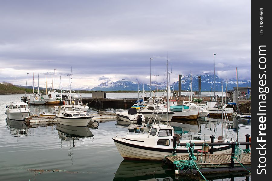 Parking of motor yachts in the Norwegian Sea