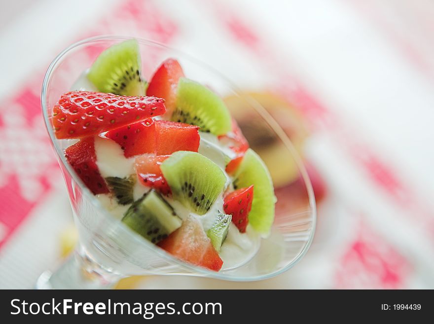 Kiwi & Strawberry Fruit Salad