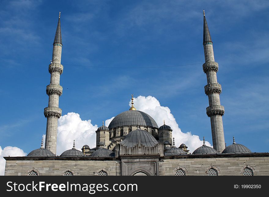 Eminonu Mosque in istanbul. It's TÃ¼rkish name is Yeni Cami.
