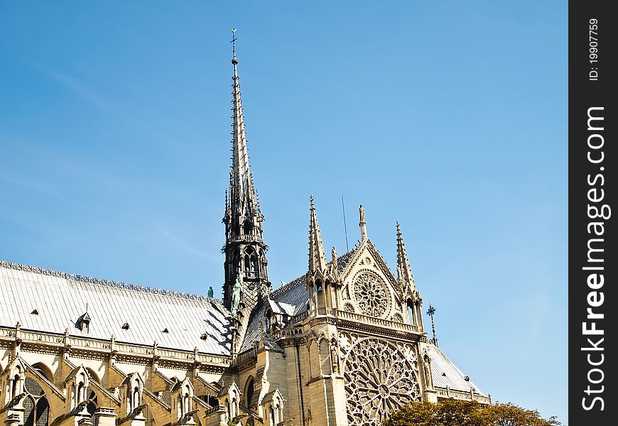 Notre Dame with blue sky in Paris (Horizontal)