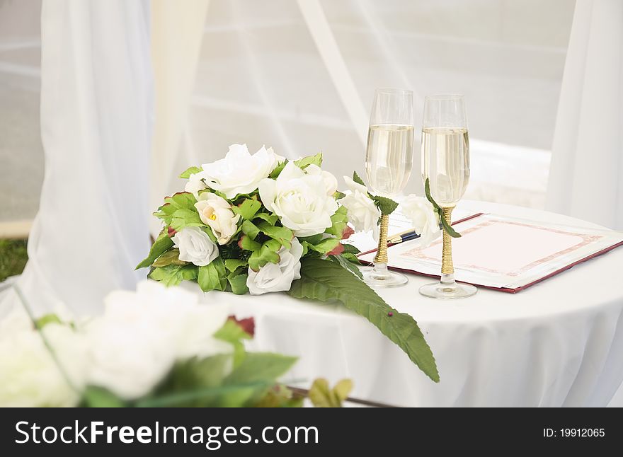 Wedding wineglass with flowers