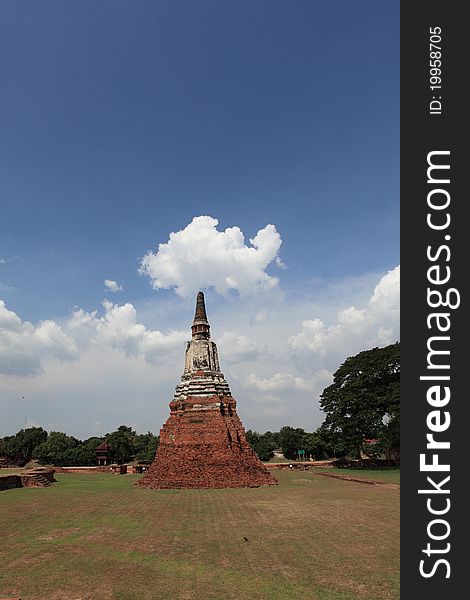 Wat Chai Wattanaram is located in Ayutthaya, Central of Thailand. Ayutthaya is one of the world heritage. Wat Chai Wattanaram is located in Ayutthaya, Central of Thailand. Ayutthaya is one of the world heritage.