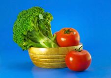 Broccoli With Tomatoes Royalty Free Stock Images