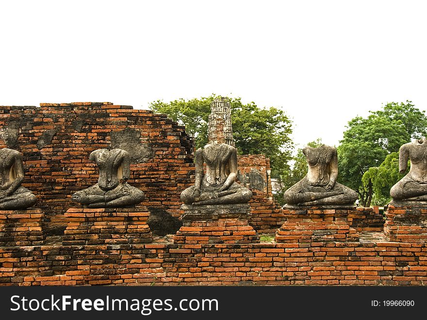 Destroyed the ancient Buddhas in Ayutthaya. The measure Chaiwatthanaram Ayutthaya, Thailand. Destroyed the ancient Buddhas in Ayutthaya. The measure Chaiwatthanaram Ayutthaya, Thailand.