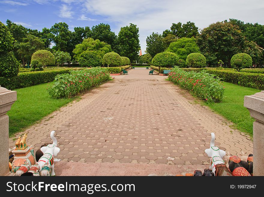 Phra Pathom Chedi in the garden