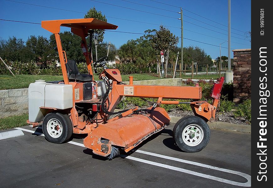 Industrial driveable street, lot and walk sweeper. Industrial driveable street, lot and walk sweeper.