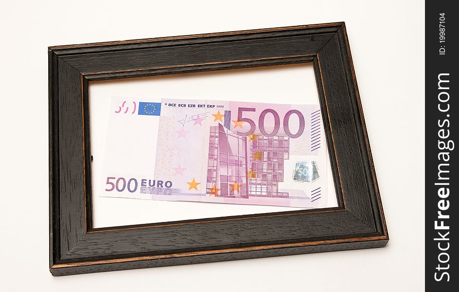 500 euro in wood frame