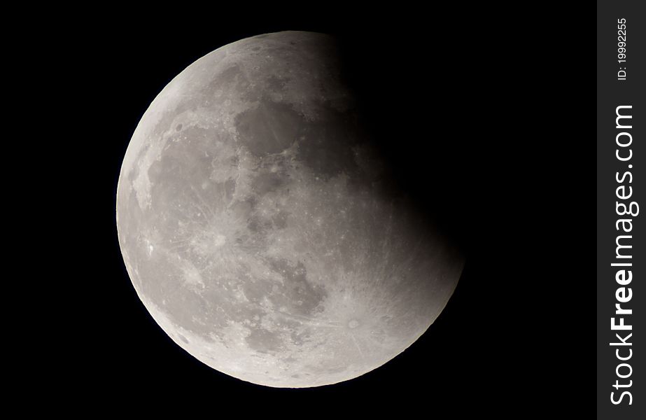 A view by telescope of the lunar eclipse in june of 2011