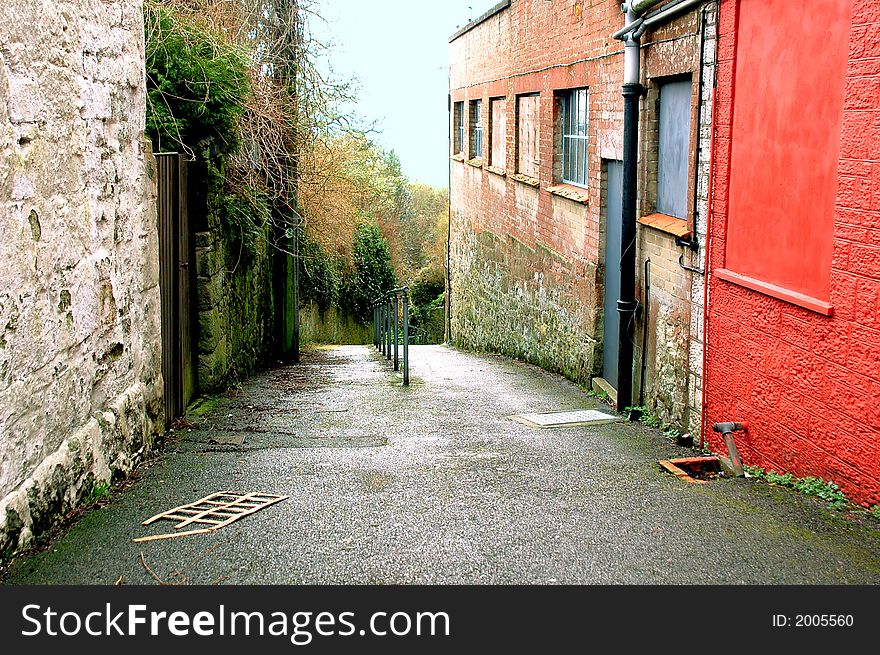 Tiresome downhill walkway in centre of old town