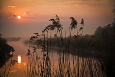 Sunrise Over River Royalty Free Stock Photos Sunrise Over River Royalty Free Stock Photos