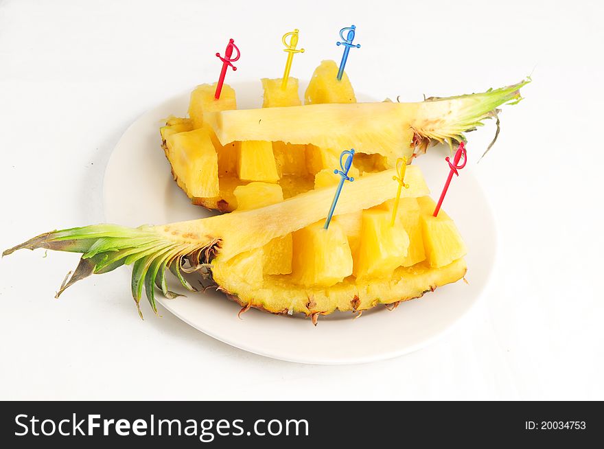 The cut pineapple for snack
