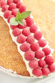 Cake With Raspberries Royalty Free Stock Images Cake With Raspberries Royalty Free Stock Images