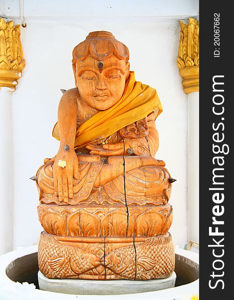 Carved wooden Buddha in Wat Pai Lom, Koh Kret