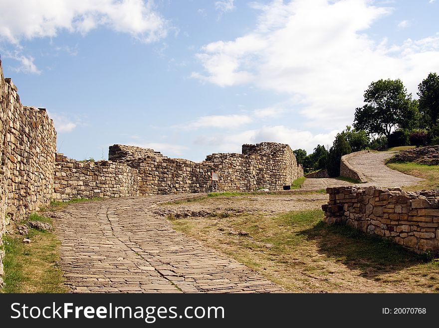 Trapezista fortress in veliko tarnovo - the former capital of bulgaria. Trapezista fortress in veliko tarnovo - the former capital of bulgaria