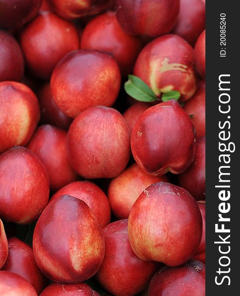 Delicious peaches are in the market