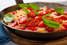 Spaghetti With Cherry Tomato On A Rustic Pan Royalty Free Stock Images Spaghetti With Cherry Tomato On A Rustic Pan Royalty Free Stock Images