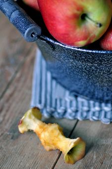 Apples In Basket Royalty Free Stock Photography