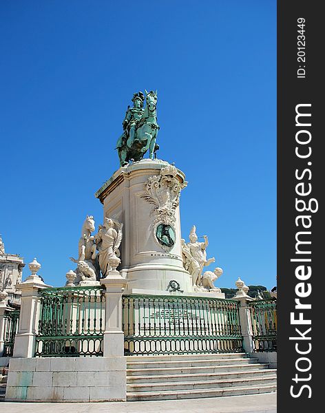 Commerce square with the statue of king josé 1 in Lisbon.