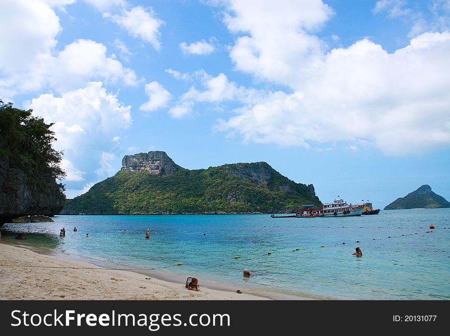 Relaxing at  ang-thong marine nation park