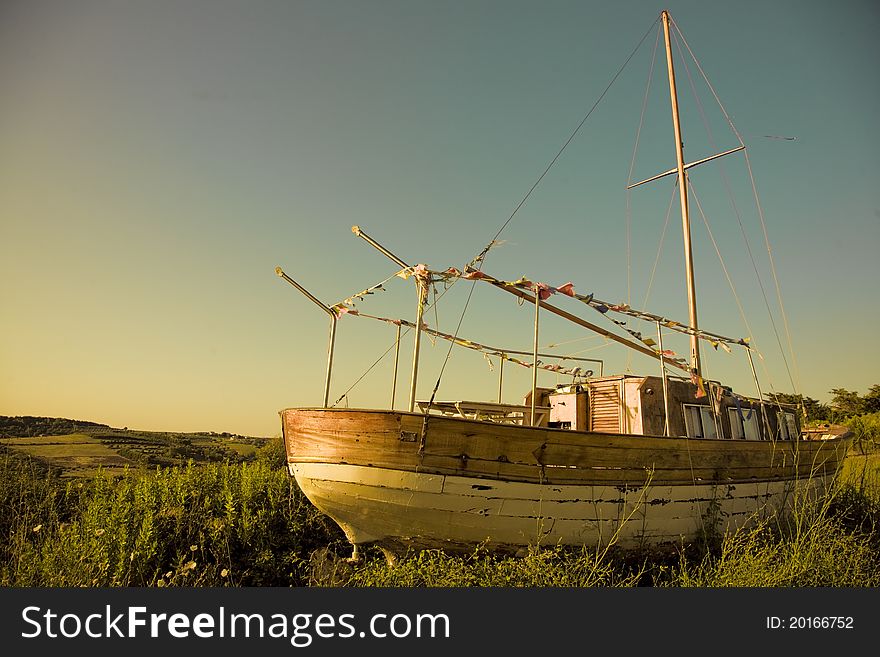 Italy, Ship In The Hills