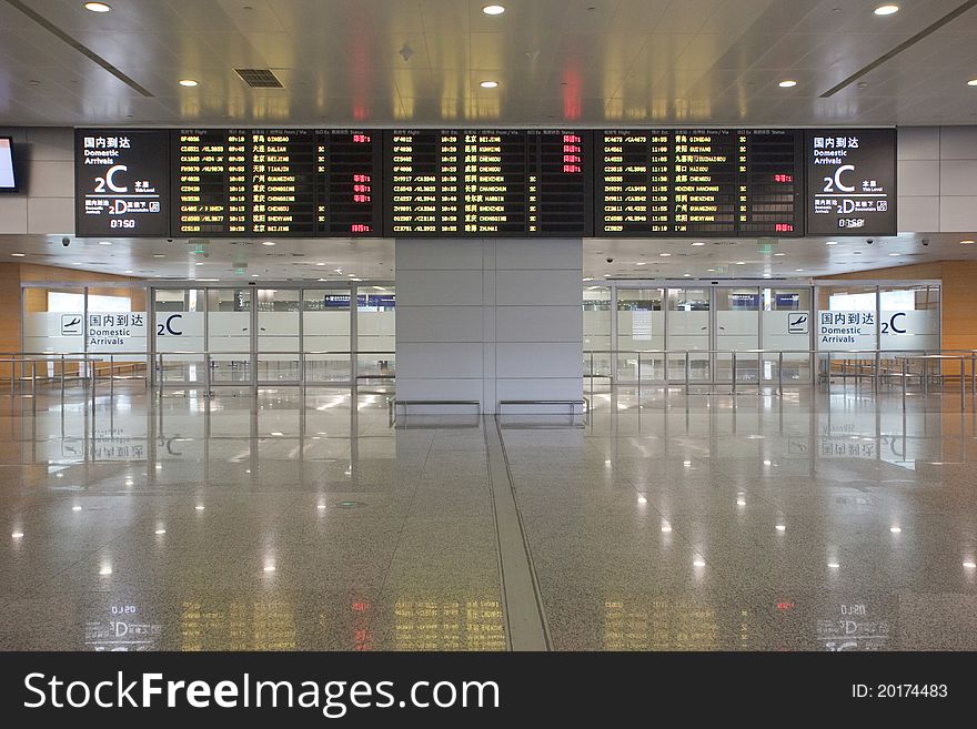 Shanghai Pudong Airport, Shanghai's largest airport, located in Shanghai's Pudong is Shanghai's aviation hub