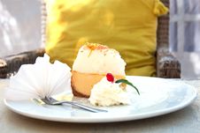 Lemon Meringue Pie Royalty Free Stock Photography Lemon Meringue Pie Royalty Free Stock Photography