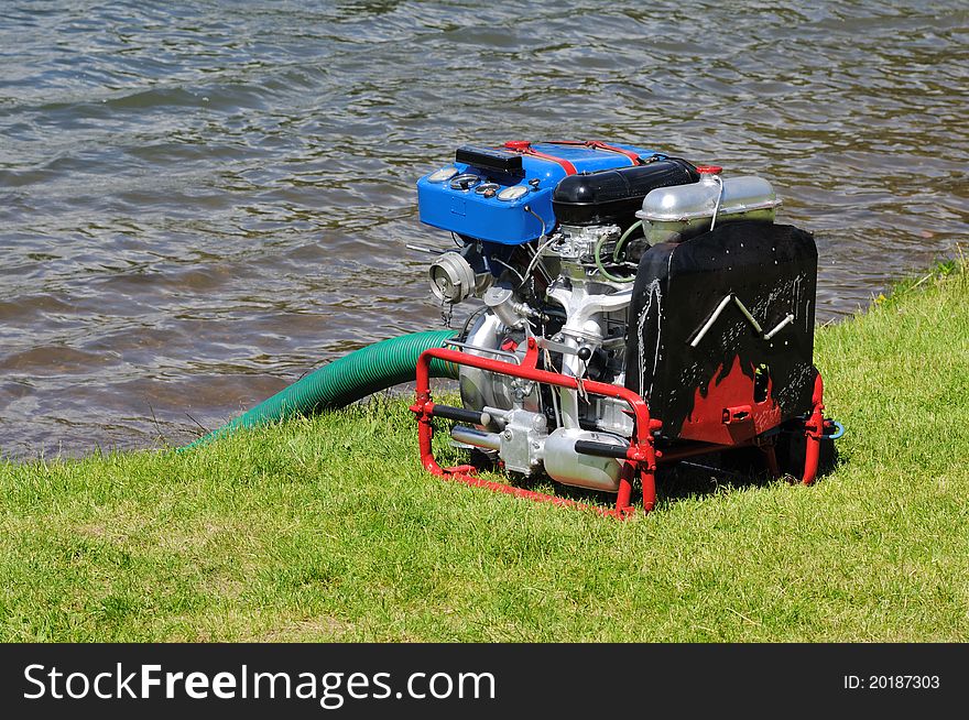 Mobile Fire pump water during exercise, operating on petrol