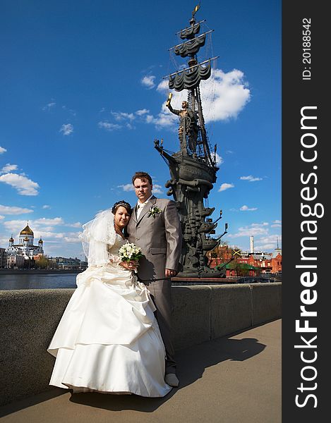 Bride And Groom About Monument To Peter The Great