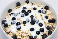 Bowl Of Muesli With Yogurt And Blueberries Royalty Free Stock Photos Bowl Of Muesli With Yogurt And Blueberries Royalty Free Stock Photos