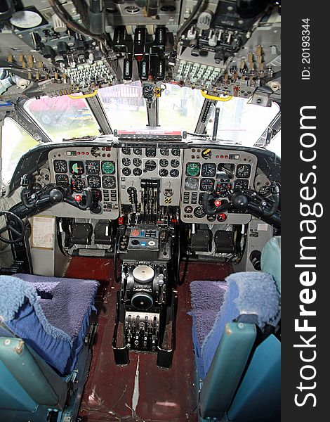 View of a Bae nimrod MR2 flight deck showing the instrument layout. View of a Bae nimrod MR2 flight deck showing the instrument layout