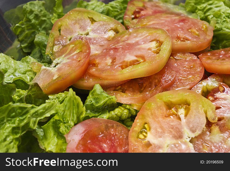 Lettuce Salad With Tomato