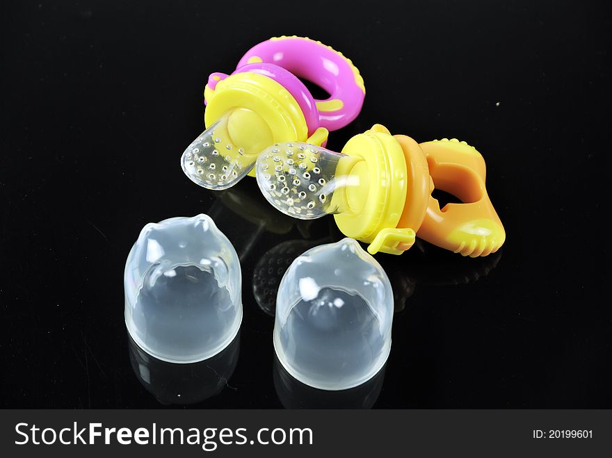 Pacifiers for baby.When baby is older than 4 months, we can put some granular food into these pacifiers and then let baby to bite.