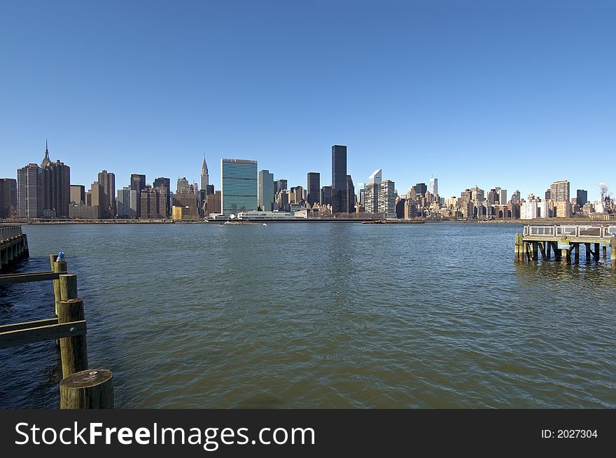 Skyline of Manhattan from the Long Island City, Queens side. Skyline of Manhattan from the Long Island City, Queens side