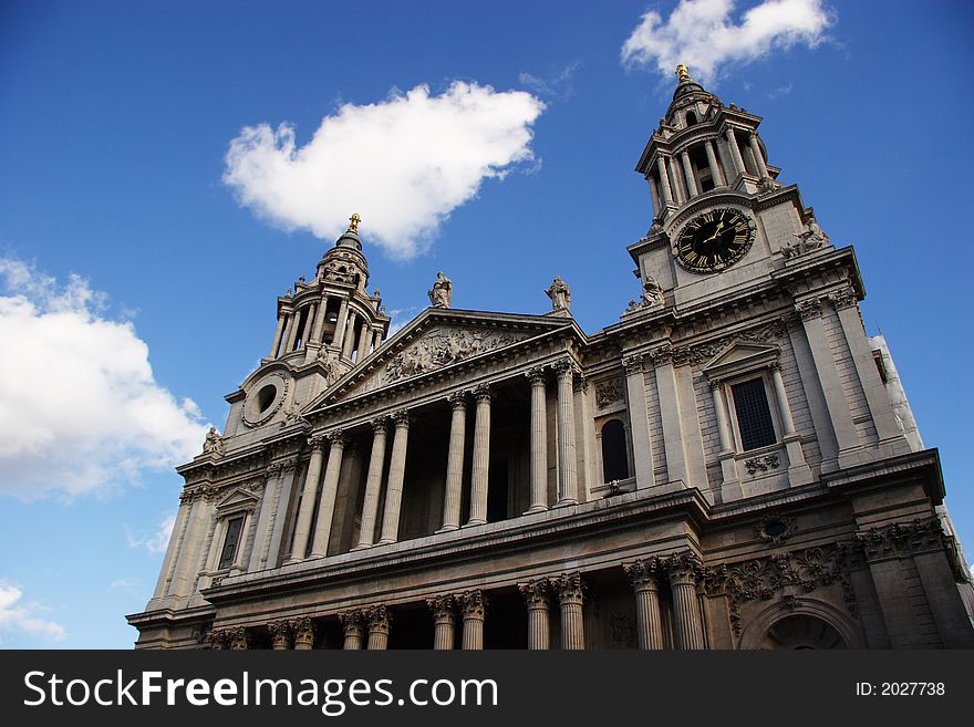 St Pauls Cathedral on a fine day