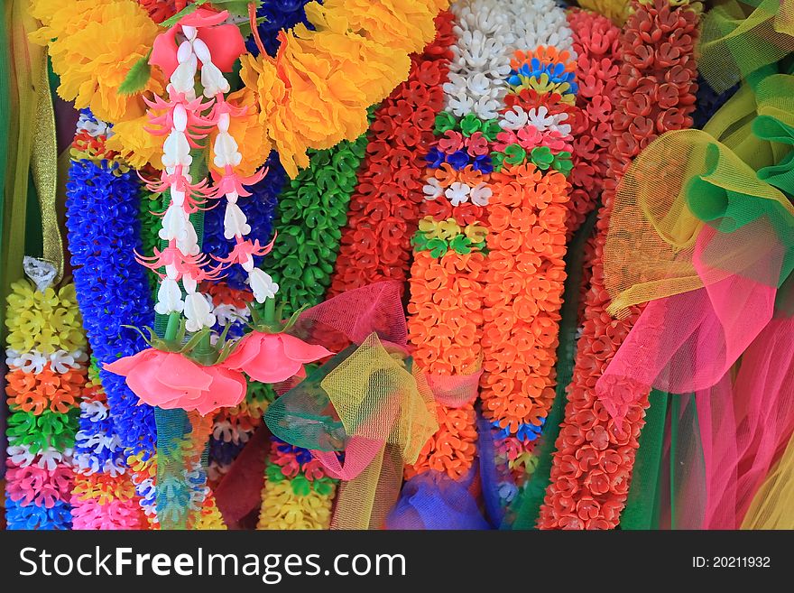 Plastic Flowers (Phuang Malai)