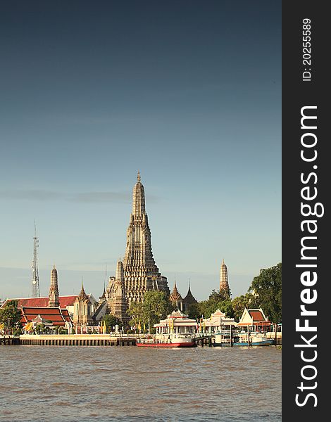 Wat Arun is located in Bangkok, on the Choa-Praya riverbank. Wat Arun is located in Bangkok, on the Choa-Praya riverbank.