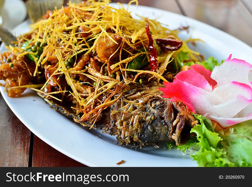 Deep fried fish with lemongrass