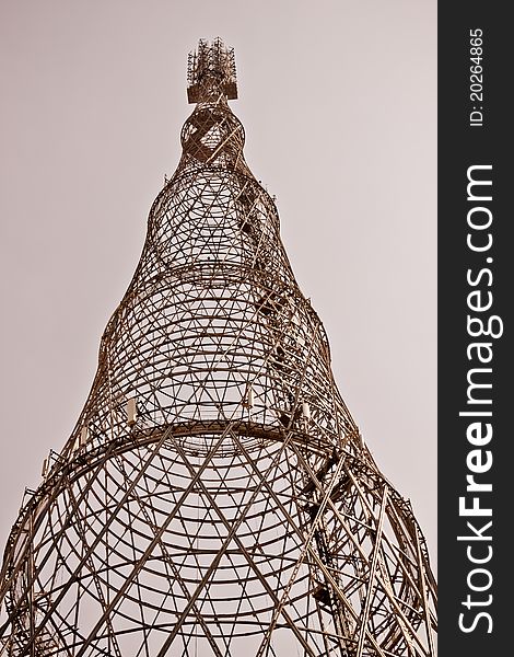 The Shukhov radio tower, also known as the Shabolovka tower, is a broadcasting tower in Moscow designed by Vladimir Shukhov. The 160-metre-high free-standing steel structure was built in the period 1920�1922, during the Russian Civil War. It is a hyperboloid structure (hyperbolic steel gridshell). The Shukhov radio tower, also known as the Shabolovka tower, is a broadcasting tower in Moscow designed by Vladimir Shukhov. The 160-metre-high free-standing steel structure was built in the period 1920�1922, during the Russian Civil War. It is a hyperboloid structure (hyperbolic steel gridshell).