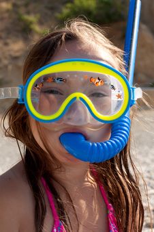 Little Girl With Mask And Snorkel For Diving Royalty Free Stock Photo Little Girl With Mask And Snorkel For Diving Royalty Free Stock Photo
