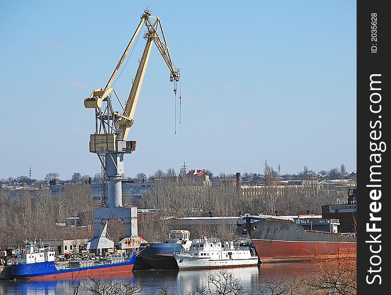 Shipbuilding crane
