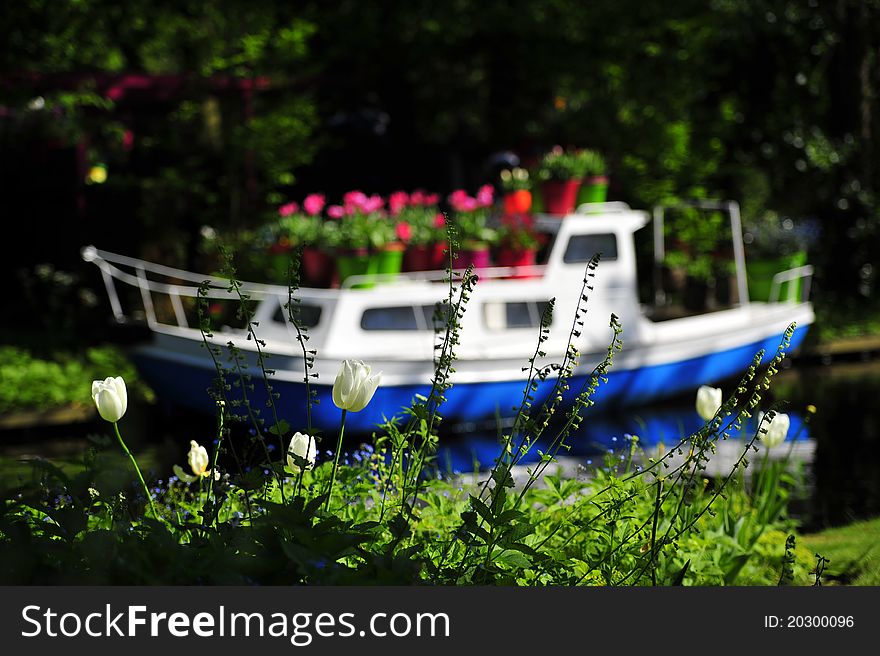 Flower boat in keukenhof, netherlands